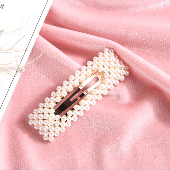 BUNDLE DEAL❗️3 Pack Pearl Hair Clips/ GOLD BANGLE BRACELET - Picture 5 of 8